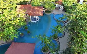 Fernvale Leisure Club And Resort
